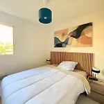 Διαμέρισμα Privee Avec Balcon, Piscine Et Place De Parking *