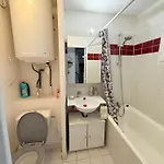 Διαμέρισμα Privee Avec Balcon, Piscine Et Place De Parking